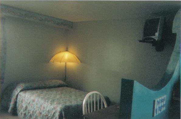 Hampton Harbor Motel Room photo